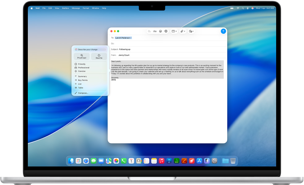 شاشة MacBook Air تعرض أدوات الكتابة في Apple Intelligence وهي تُنشئ رسالة إيميل