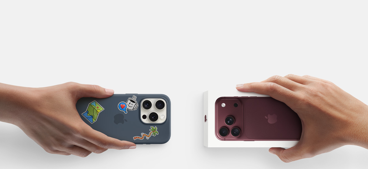 Des mains échangent un iPhone 16 Pro en finition argent avec une coque en silicone couverte d’autocollants au dos contre un nouvel iPhone 18 Pro en finition bordeaux (rouge foncé) dans son coffret.